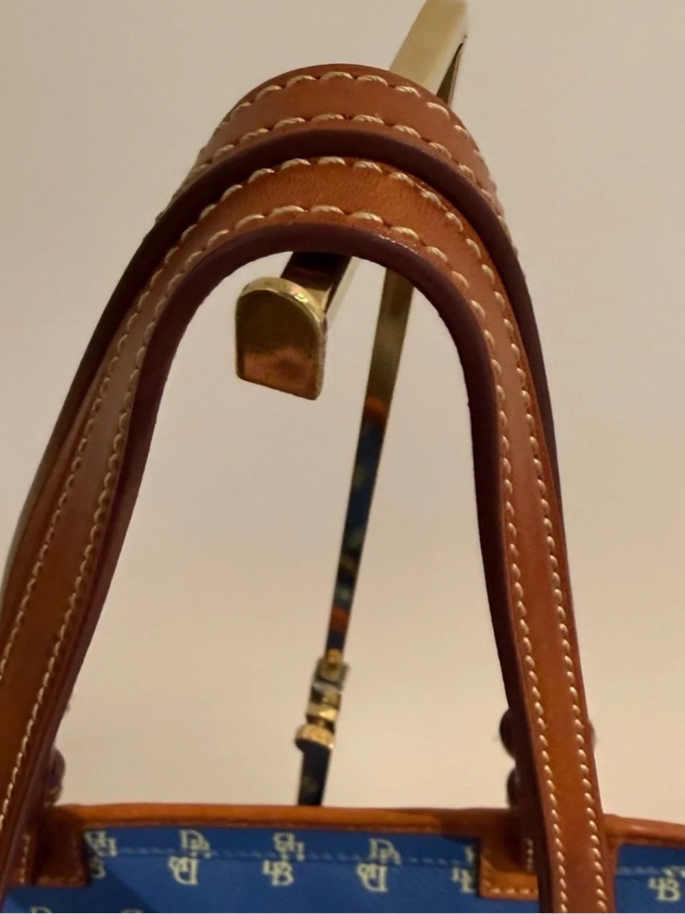 Dooney & Bourke Gretta Small Leisure Shopper Tote EUC - Picture 8 of 15